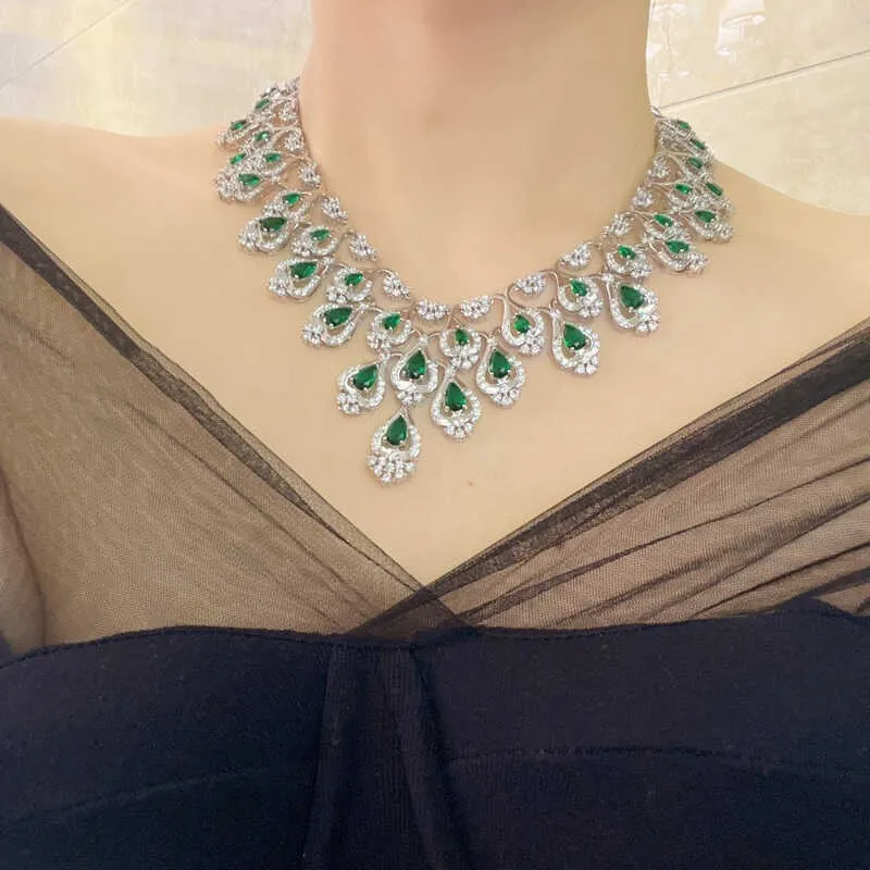 Luxurious Green Zircon Necklace & Earrings Set – Perfect Evening Dress Accessories for a Glamorous Look