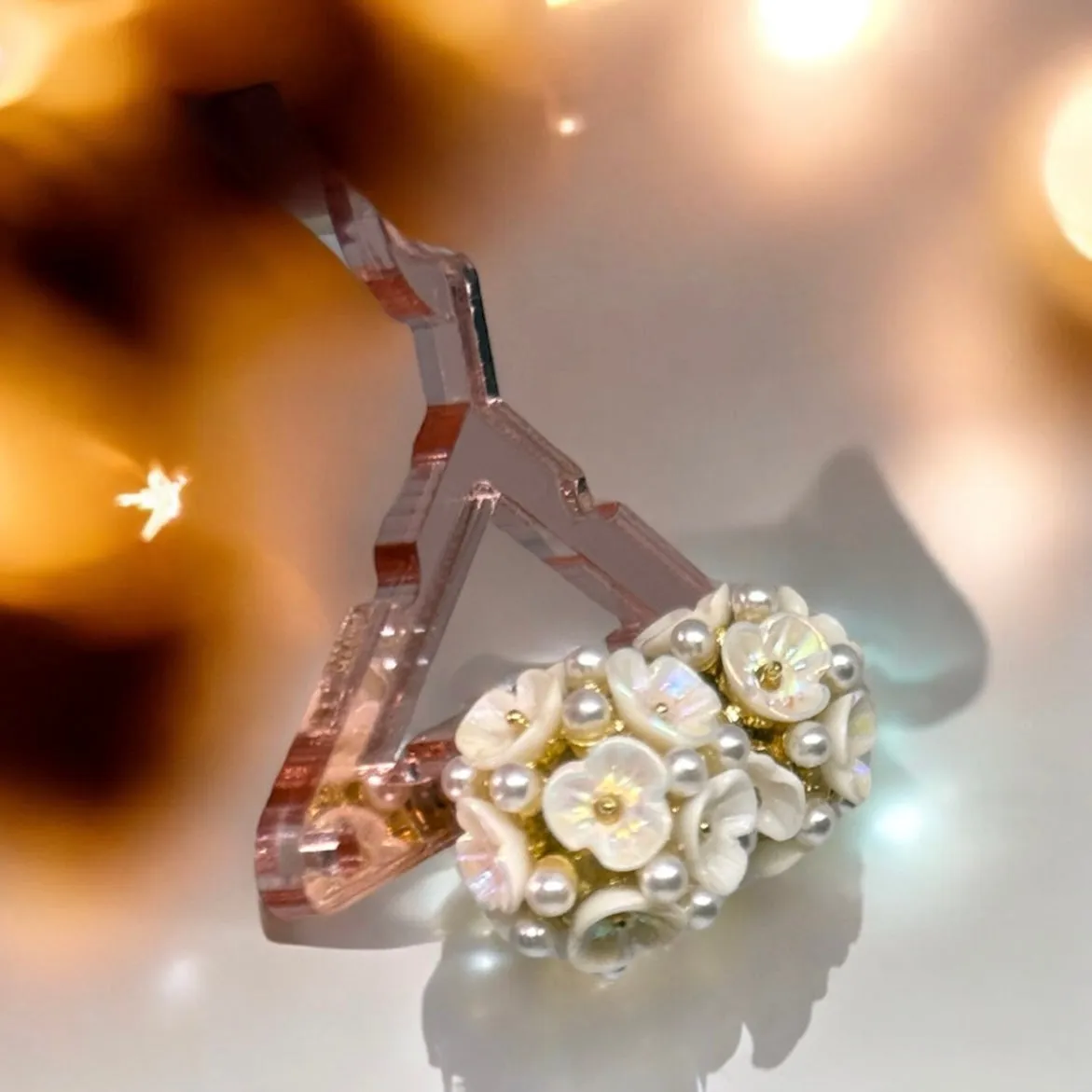 Minimalist - Mini daisy flowers dangle earrings | pearlescent petals resin stones | minimalist iridescent gold elegant floral earrings | bridal party