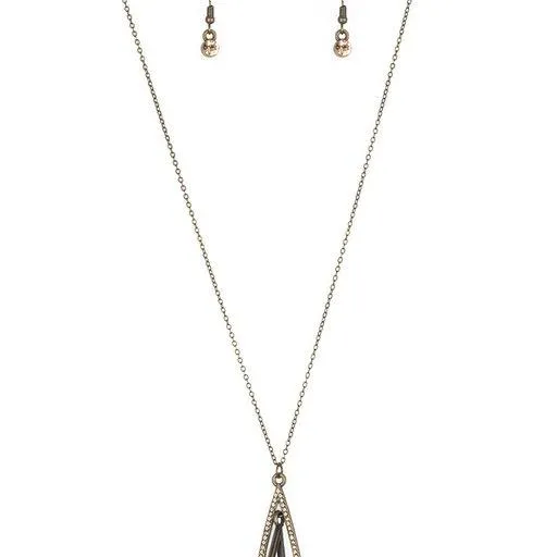 Paparazzi Necklace ~ Step Into The Spotlight - Brass