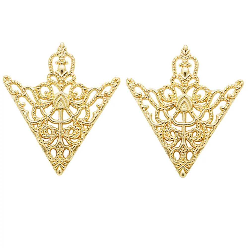 Vintage Triangle Collar Pin Hollow Metal Brooch Lapel for Suits Shirt
